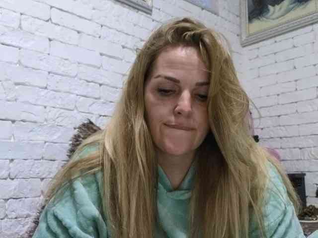 AngelAlone AngelAlone