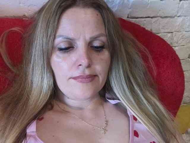 AngelAlone Live Webcam on BongaCams