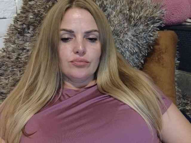 Angel_girllovemy webcam