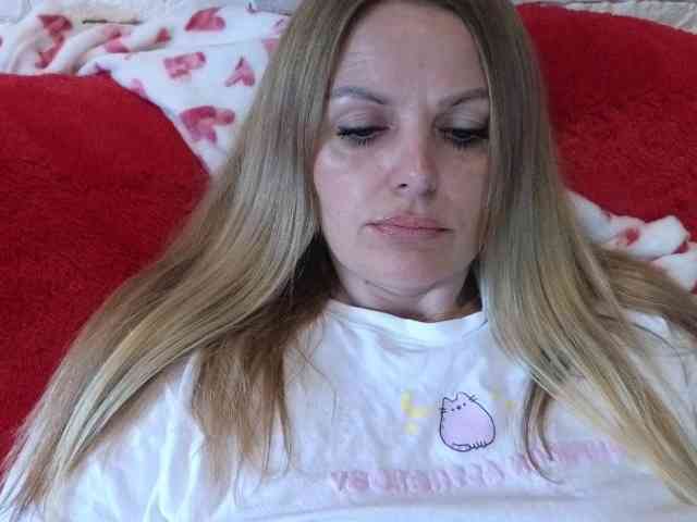 Angel_girllovemy webcam