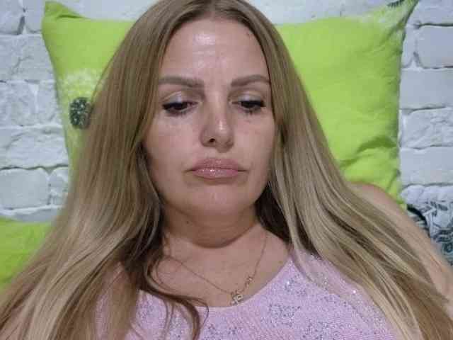 Angel_girllovemy webcam