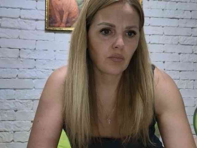 Angel_girllovemy webcam