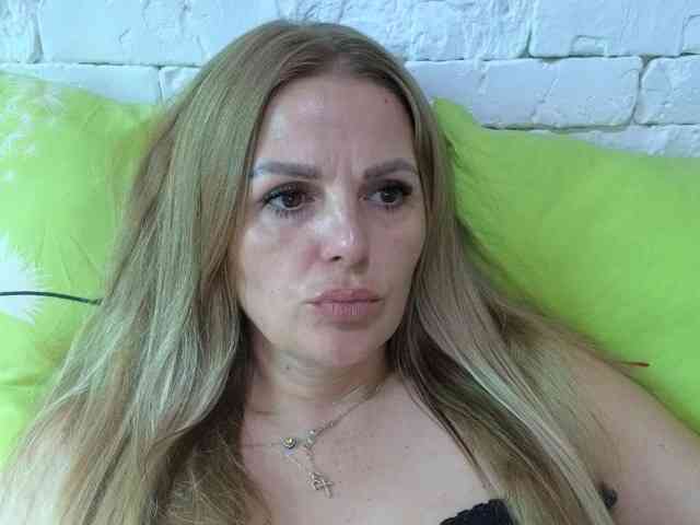 Angel_girllovemy webcam
