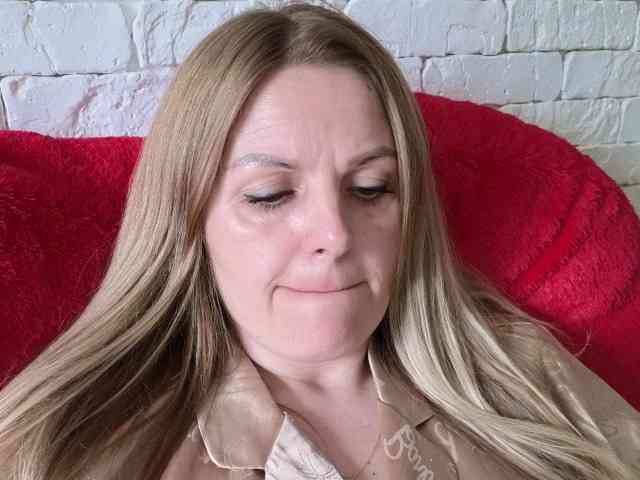 Angel_girllovemy webcam