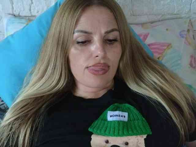 Angel_girllovemy webcam