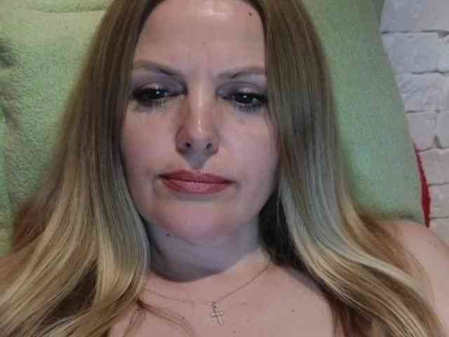 Angel_girllovemy webcam
