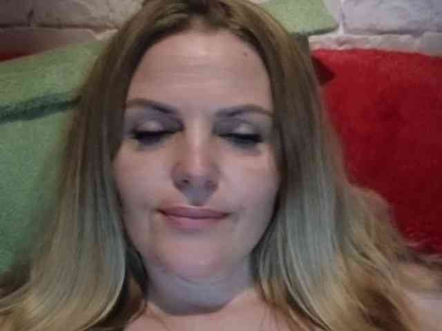 Angel_girllovemy webcam