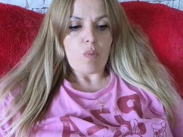 Angel_girllovemy webcam