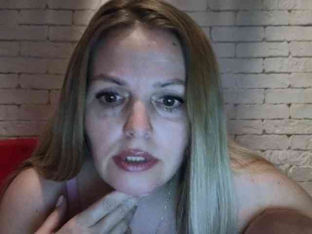 AngelAlone Live Webcam on BongaCams