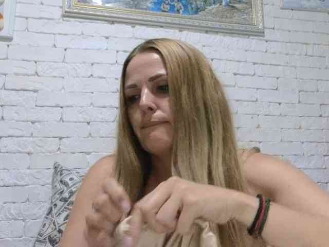 Angel_girllovemy webcam