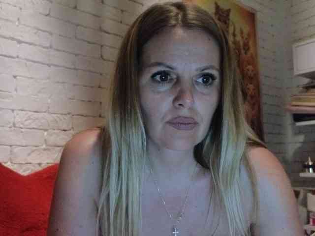 Angel_girllovemy webcam