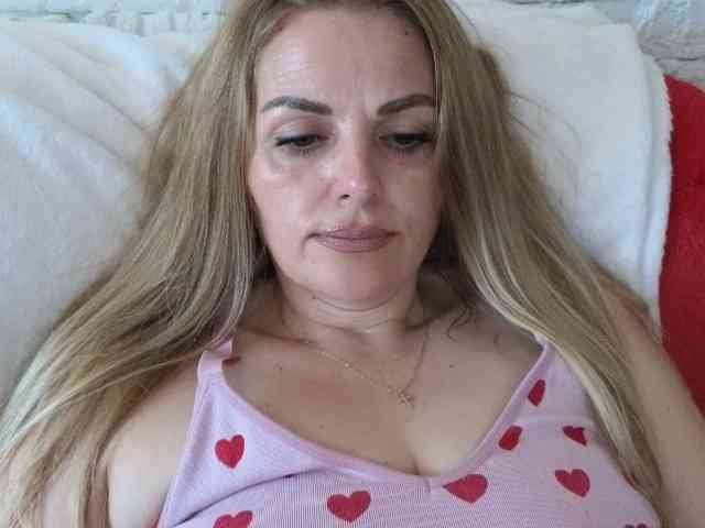Angel_girllovemy webcam