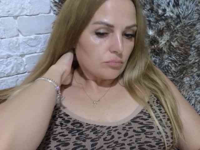 Angel_girllovemy webcam