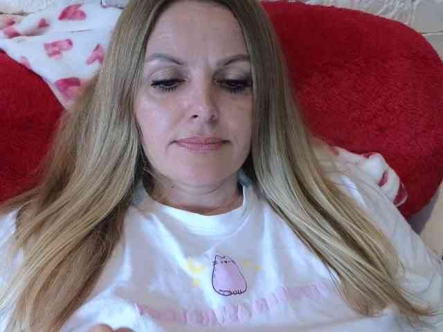 Angel_girllovemy webcam