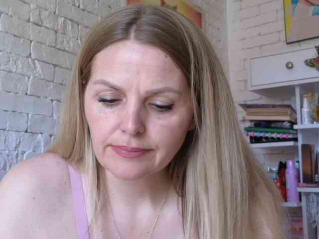 Angel_girllovemy webcam