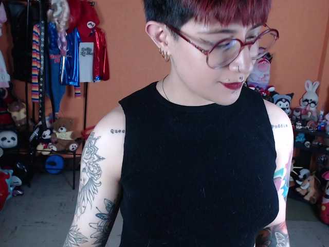 MiaJhons