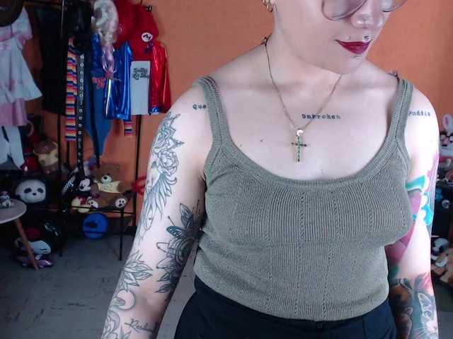MiaJhons live webcam show