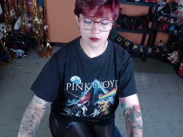 MiaJhons live cam on BongaCams