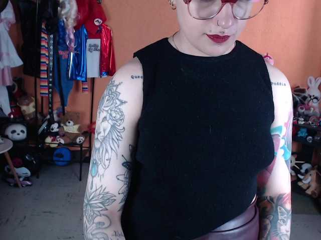 MissMia live webcam show