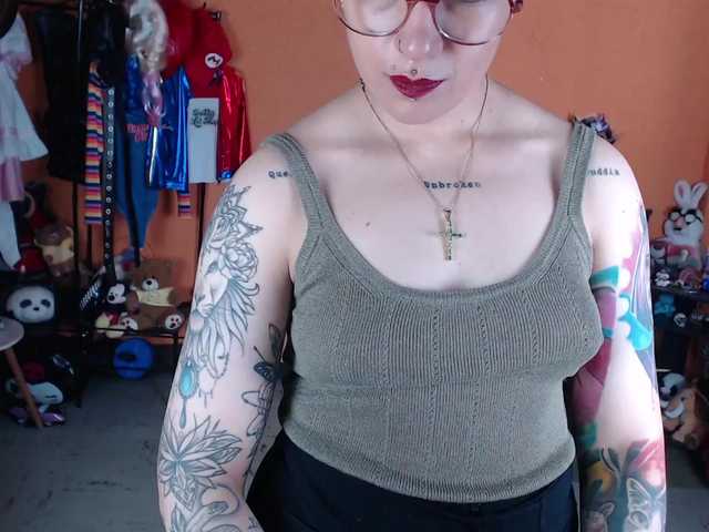MiaJhons live webcam show