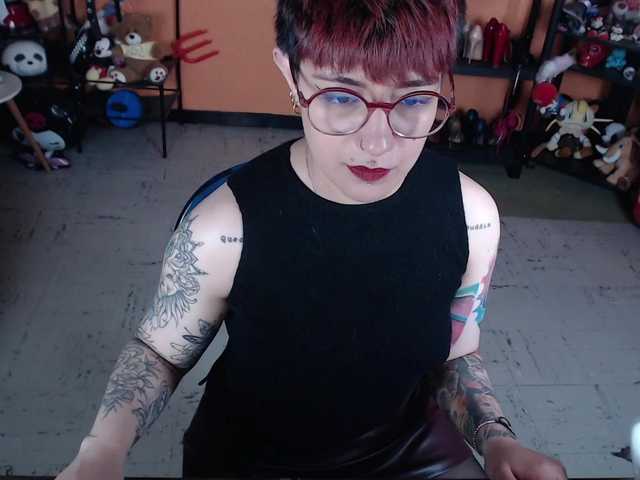 MiaJhons