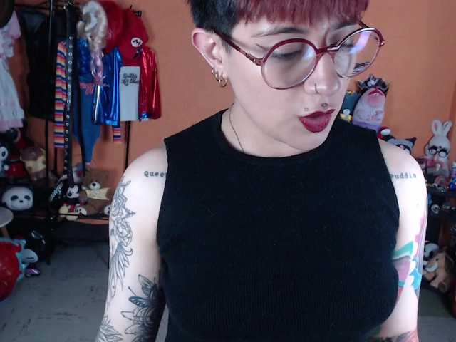 MissMia live webcam show