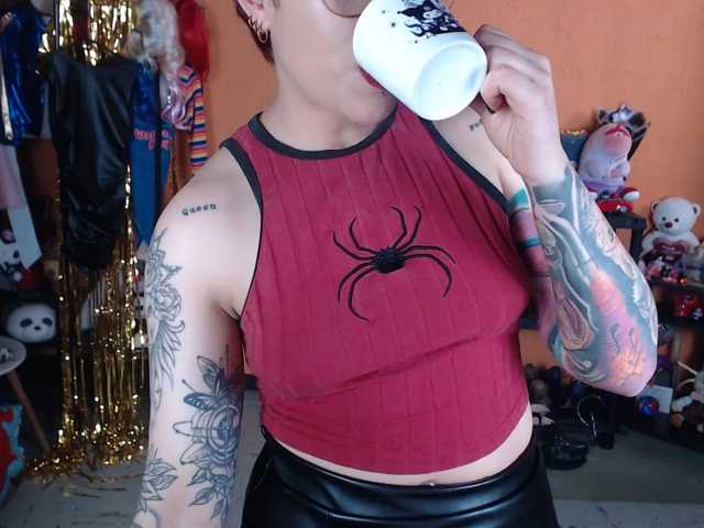 MiaJhons live cam on BongaCams
