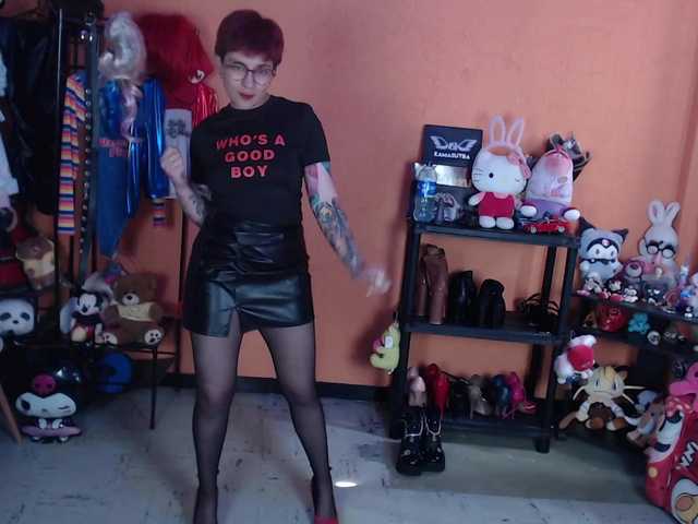 MiaJhons live cam on BongaCams