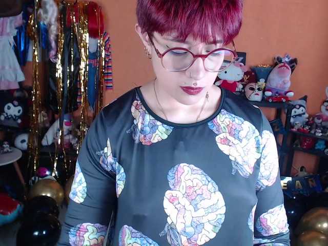MiaJhons live cam on BongaCams