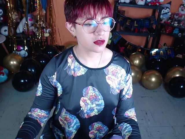 MiaJhons live cam on BongaCams