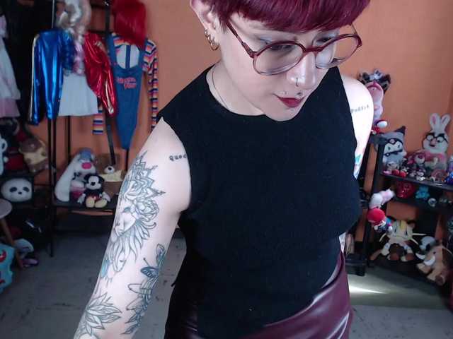 MiaJhons live cam on BongaCams