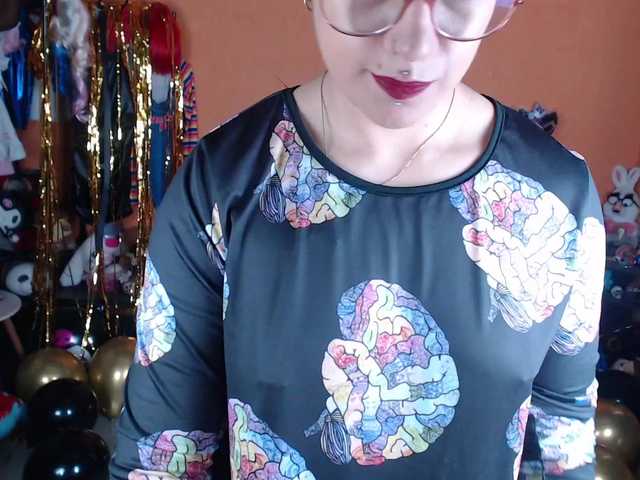 MiaJhons live cam on BongaCams