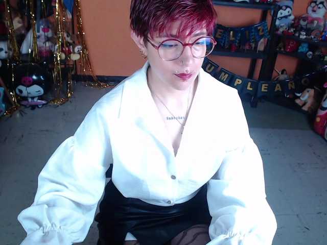 MiaJhons live cam on BongaCams