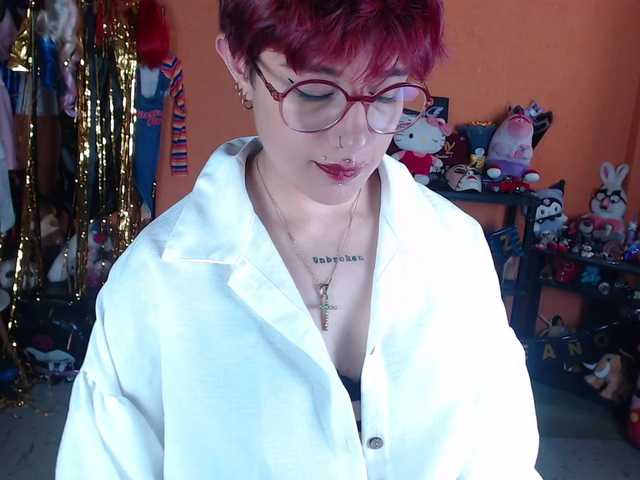MiaJhons live cam on BongaCams