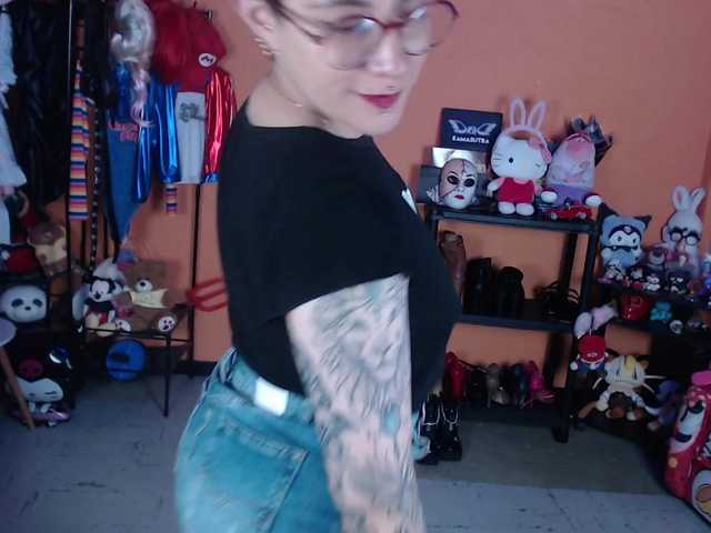 MiaJhons live cam on BongaCams