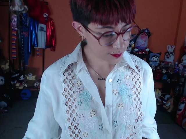 MiaJhons live cam on BongaCams