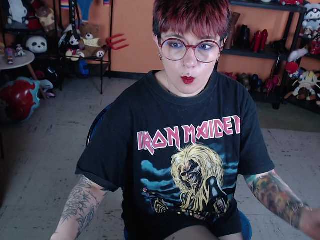 MiaJhons live cam on BongaCams