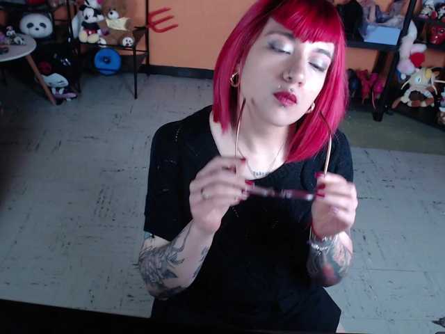 MiaJhons's BongaCams show and profile