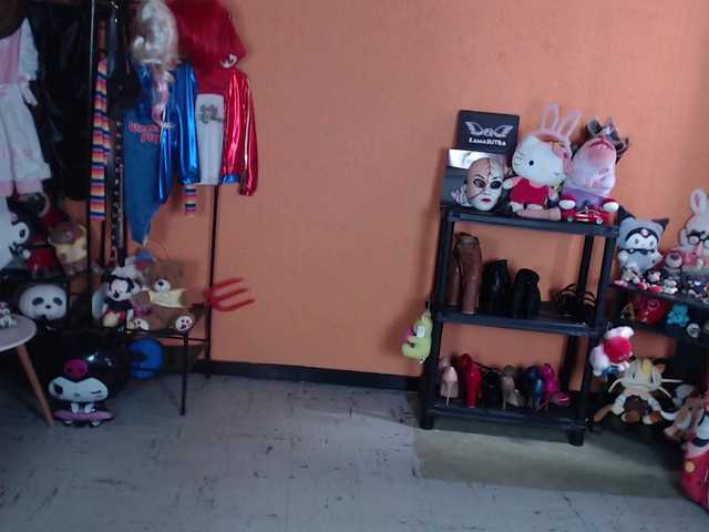 MiaJhons
