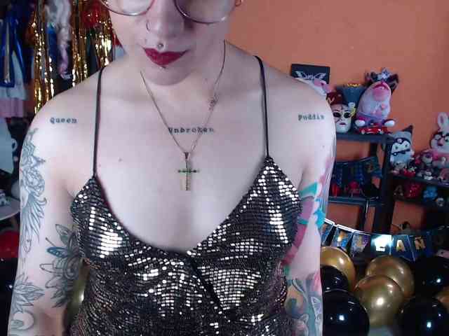 MissMia webcam