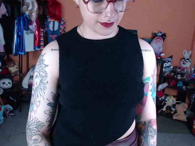 MissMia webcam
