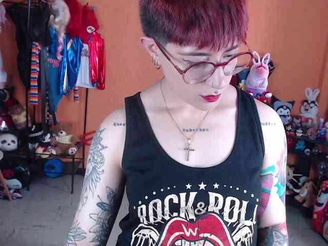 MissMia webcam