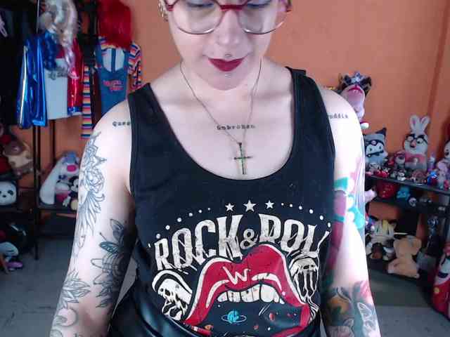 MissMia webcam