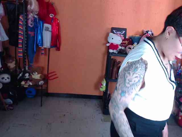 MissMia webcam
