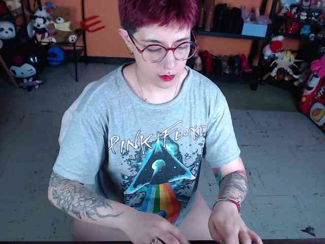 MissMia webcam