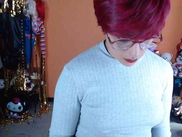 MissMia webcam