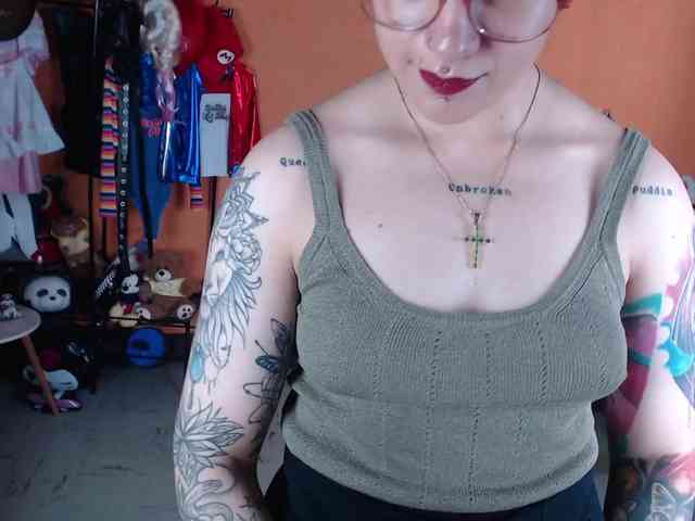 MissMia webcam