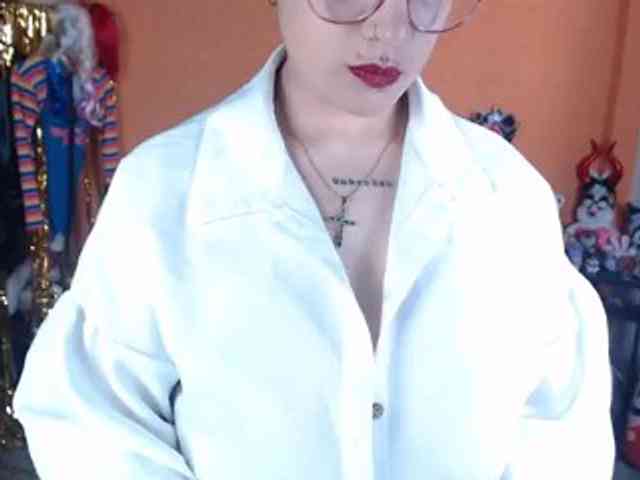 MissMia webcam