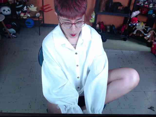 MissMia webcam