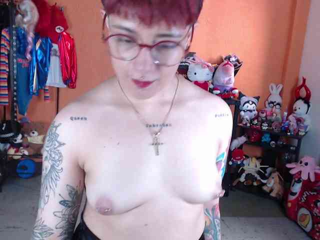 MissMia webcam